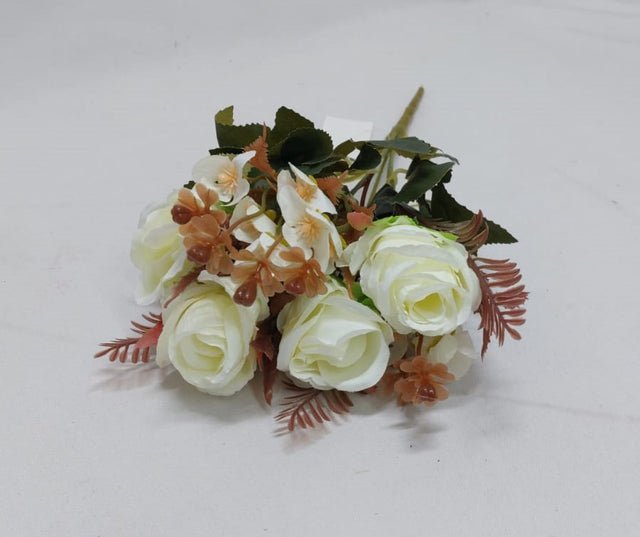 Buchet trandafiri x7 crem