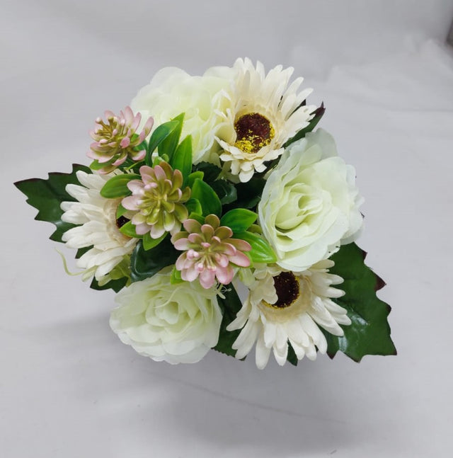 Buchet trandafiri cu gerbera x9 H:33cm crem