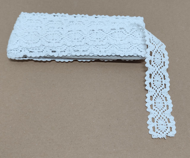 Dantela asszim 2,5cm alb