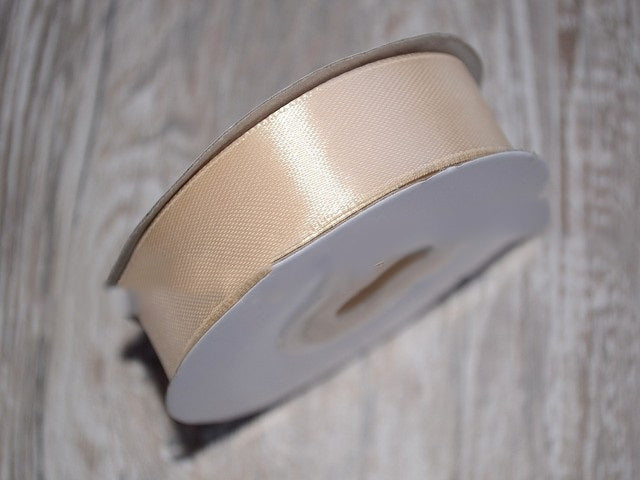 BANDA DECOR SATEN 2CMX25Y CREM
