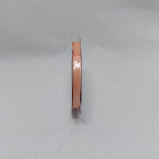 Banda decor saten 6mmx25y bej pudra piersica