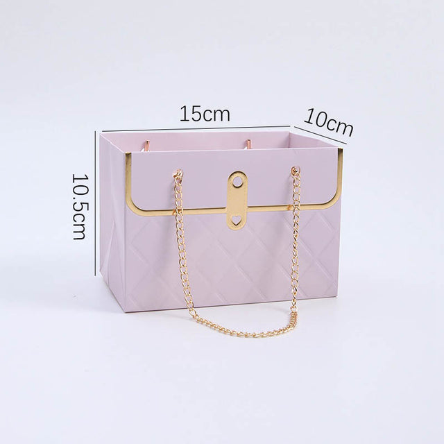 imagine produs Geanta pe lant placat cu aur 15x10x10.5cm mov deschis