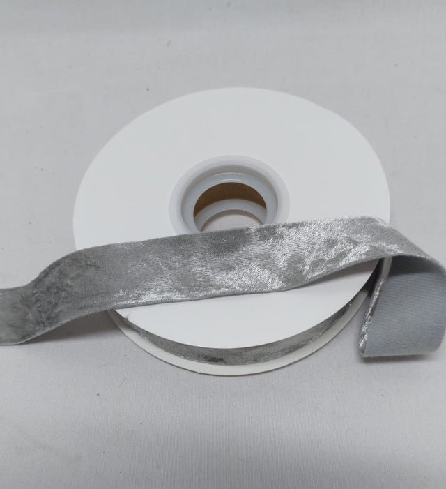 Banda decor catifea 25mmx10m argintiu