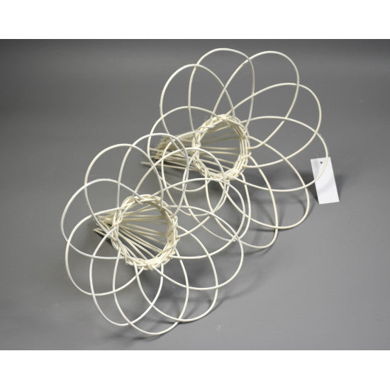 Suport buchet ratan forma floare 20cm alb