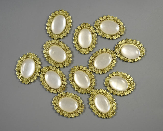 Image for Brose decor 3x4cm alb