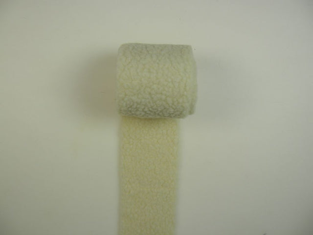 Image for Blana oaie 8cmx2m crem