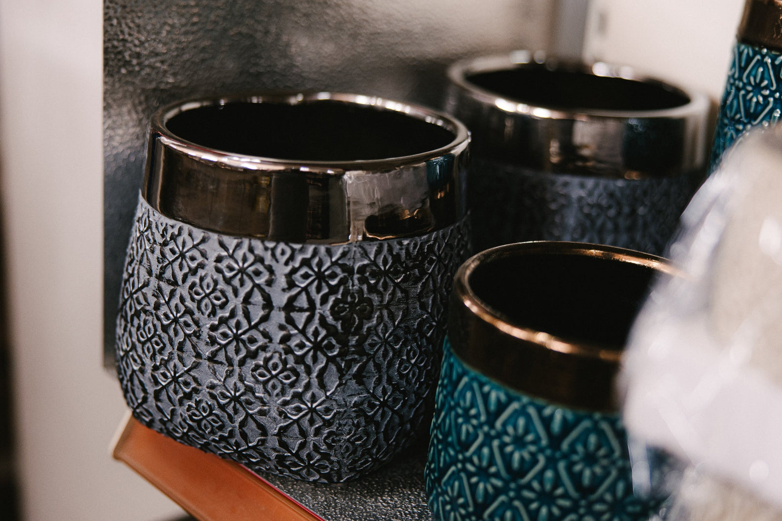 Vase ceramice elegante – Baza ideală pentru orice aranjament floral