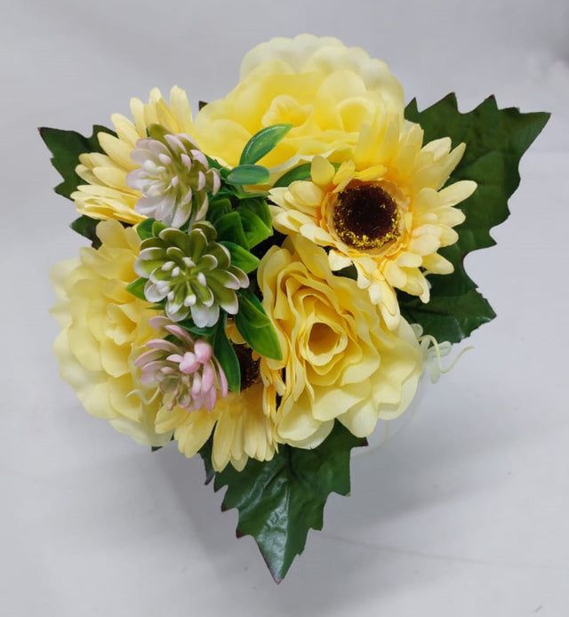 Buchet trandafiri cu gerbera x9 H:33 cm galben
