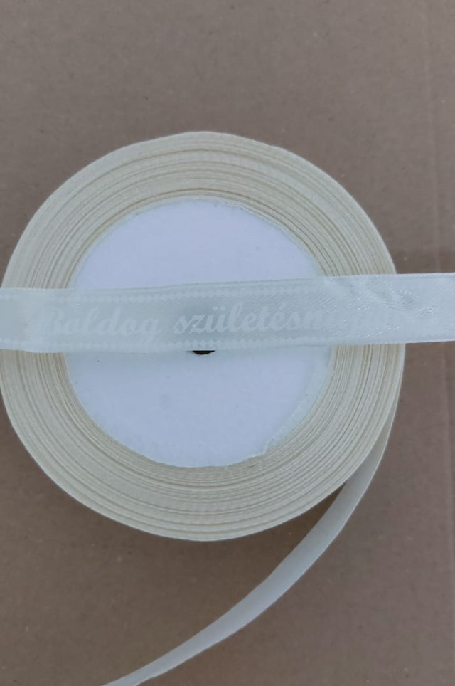 imagine produs Banda decor saten 1.5cmx25y Boldog Szuletesnapot crem