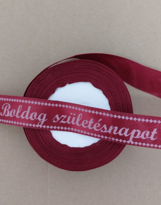 imagine produs Banda decor saten 2.5cmx25y Boldog Szuletesnapot bordeaux