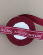 imagine produs Banda decor saten 2.5cmx25y Boldog Szuletesnapot bordeaux