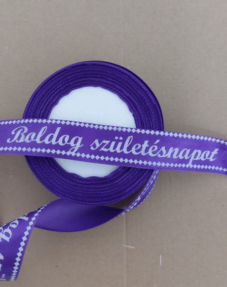 imagine produs Banda decor saten 2.5cmx25y Boldog Szuletesnapot mov
