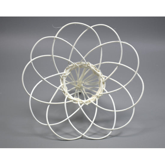 Suport buchet ratan forma floare 20cm alb